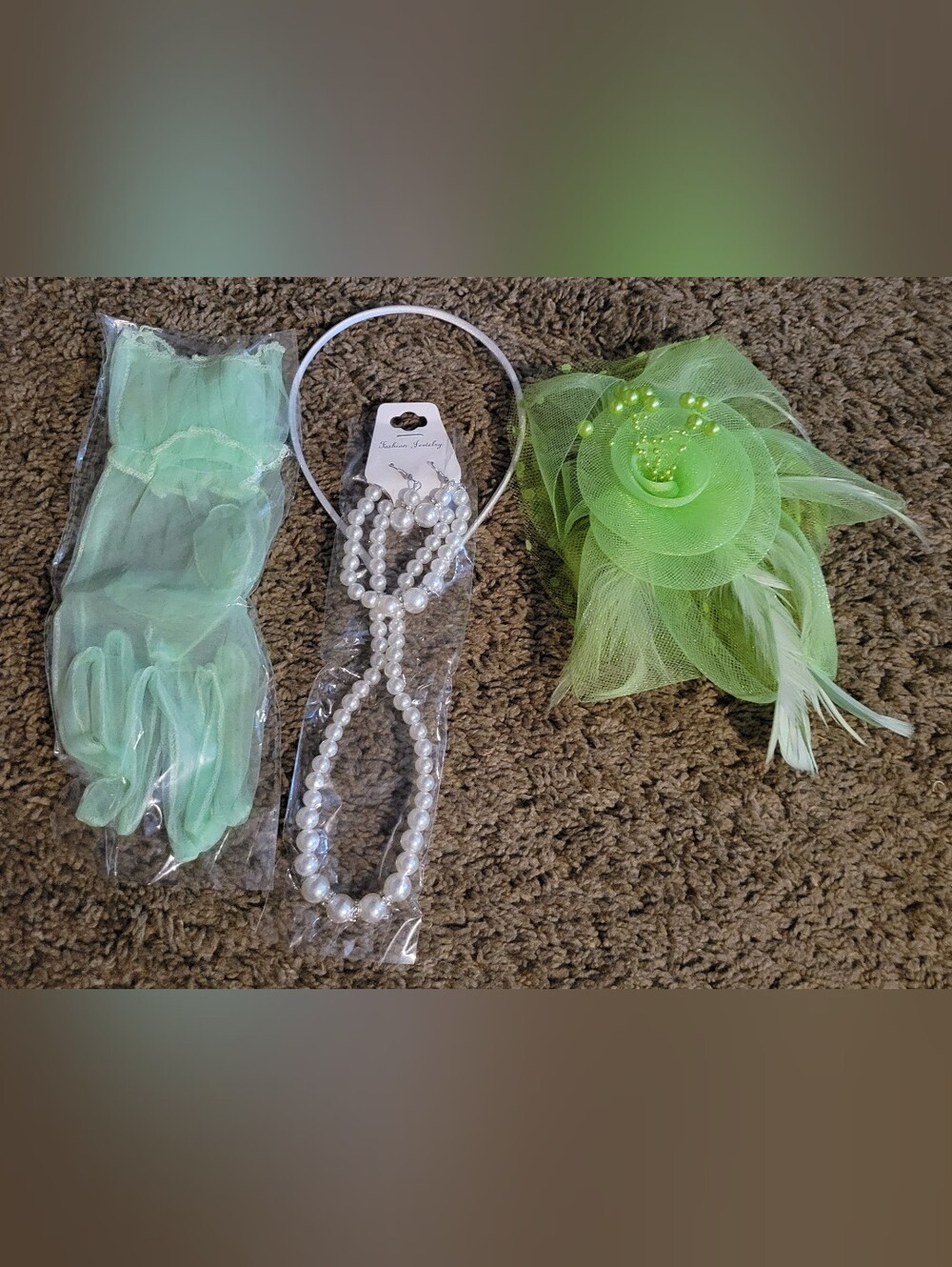 Fascinator Clip With Accessories